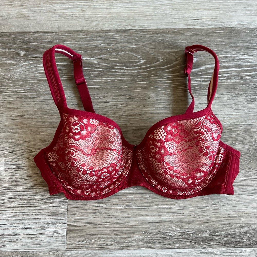 Essential Bodywear Lace bra
